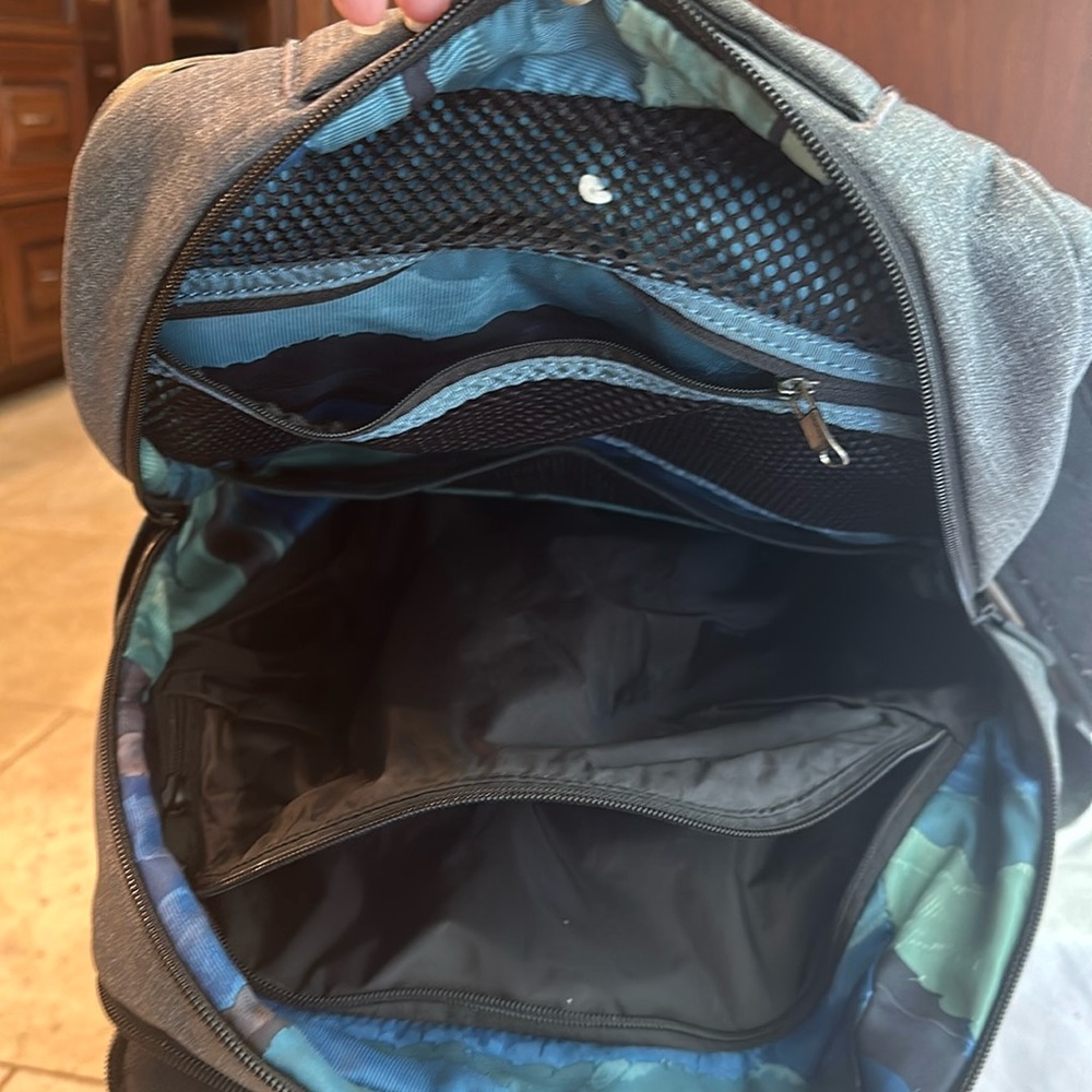 Lululemon backpack - Picture 3 of 3